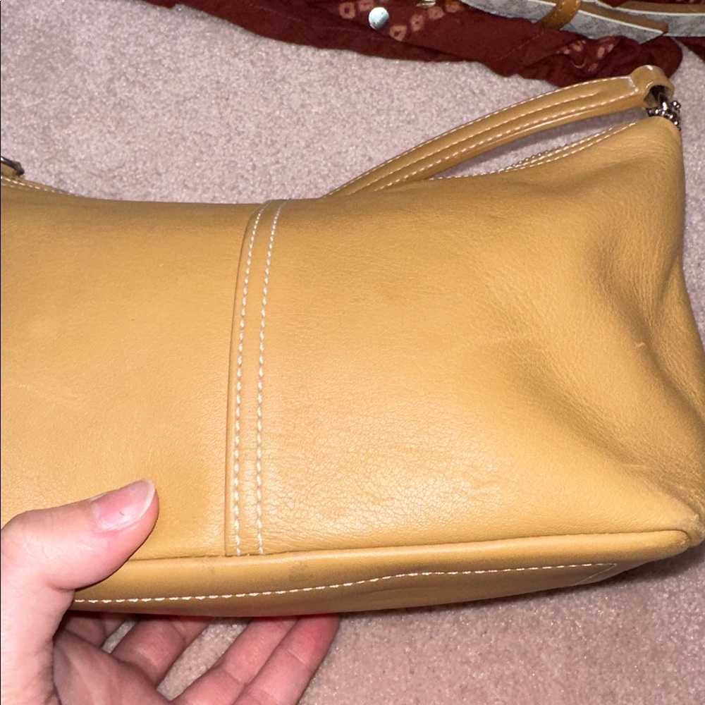 Coach Legacy West Zoe Hobo Shoulder Bag Camel Colored Leather - Picture 3 of 9